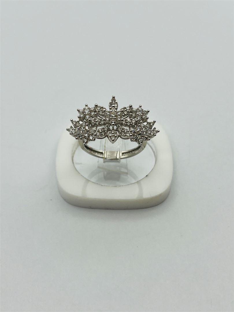 انگشتر طلا 18عیار نگین دار سفید