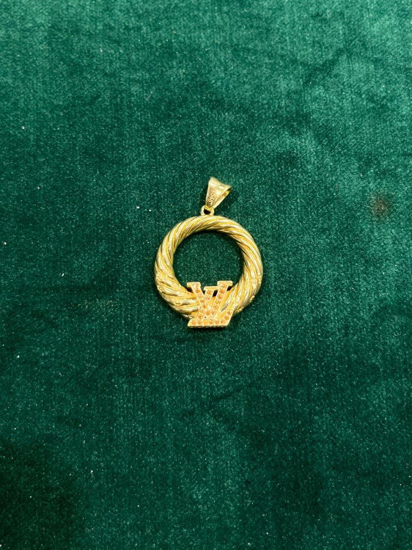 آویز LV