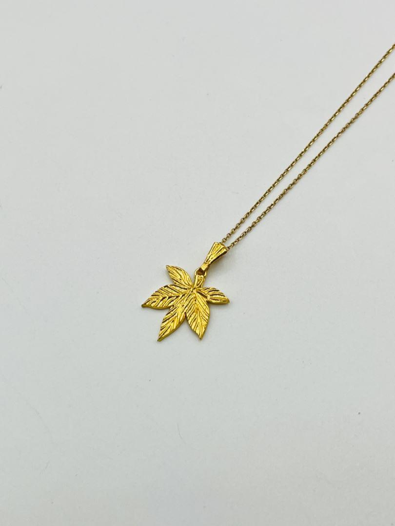 آویز طلا 18 عیار برگ چنار[127330]	