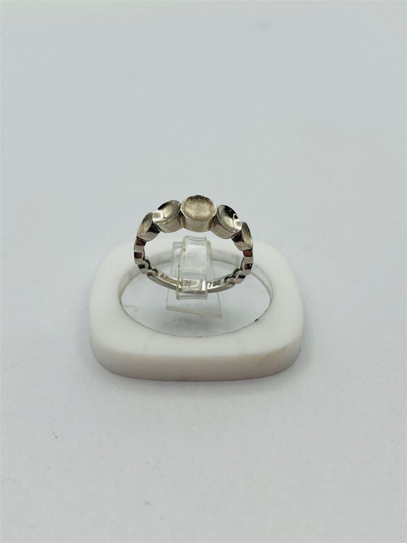 انگشتر طلا 18عیار دایره سفید