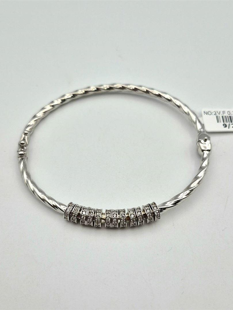 دستبند طلا 18 عیار نگین دار سفید