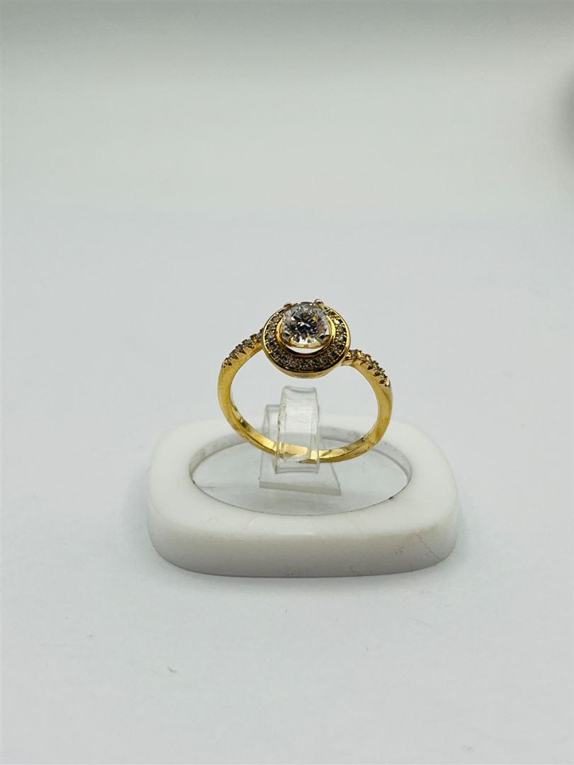 انگشتر طلا 18عیار نگین دار