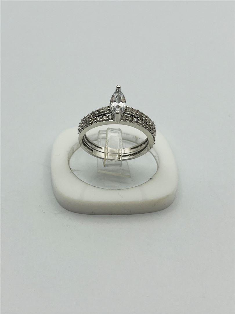 انگشتر طلا 18عیار نگین دار سفید141452