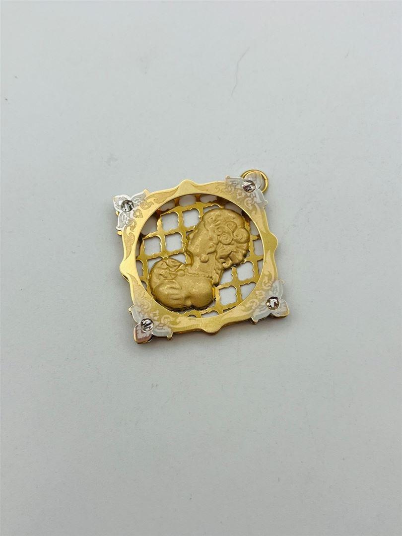 آویز پلاک طلا 18عیار الیزابت