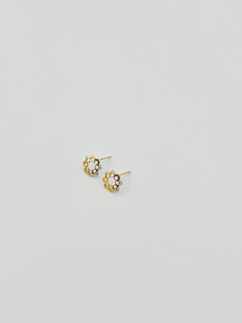 گوشواره میخی طلا 18 عیار گل 127620