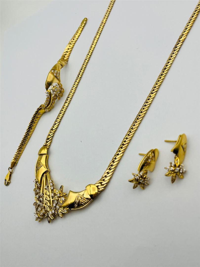 سرویس طلا 18عیار نگین دار