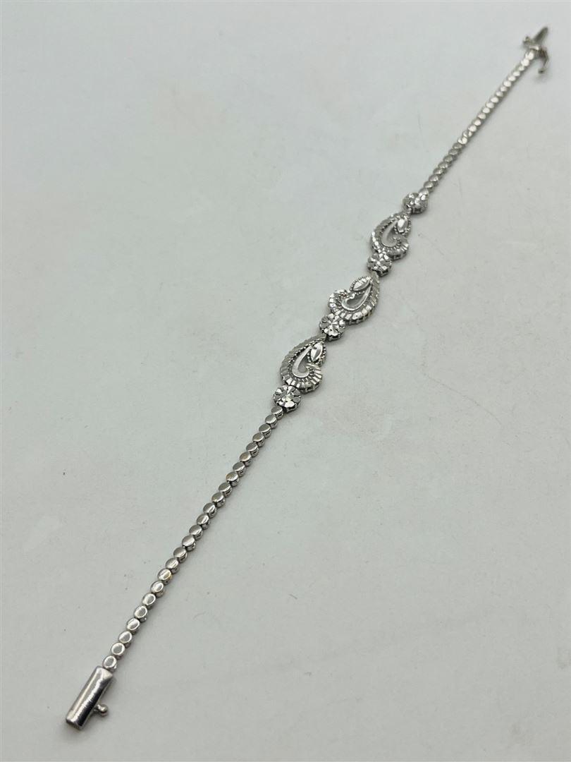 d4de0853-7a2d-4dbc-ba5e-829986537883.jpg