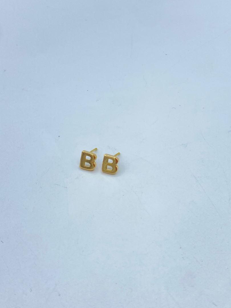 گوشواره میخی طلا 18 عیار حرف B 125261