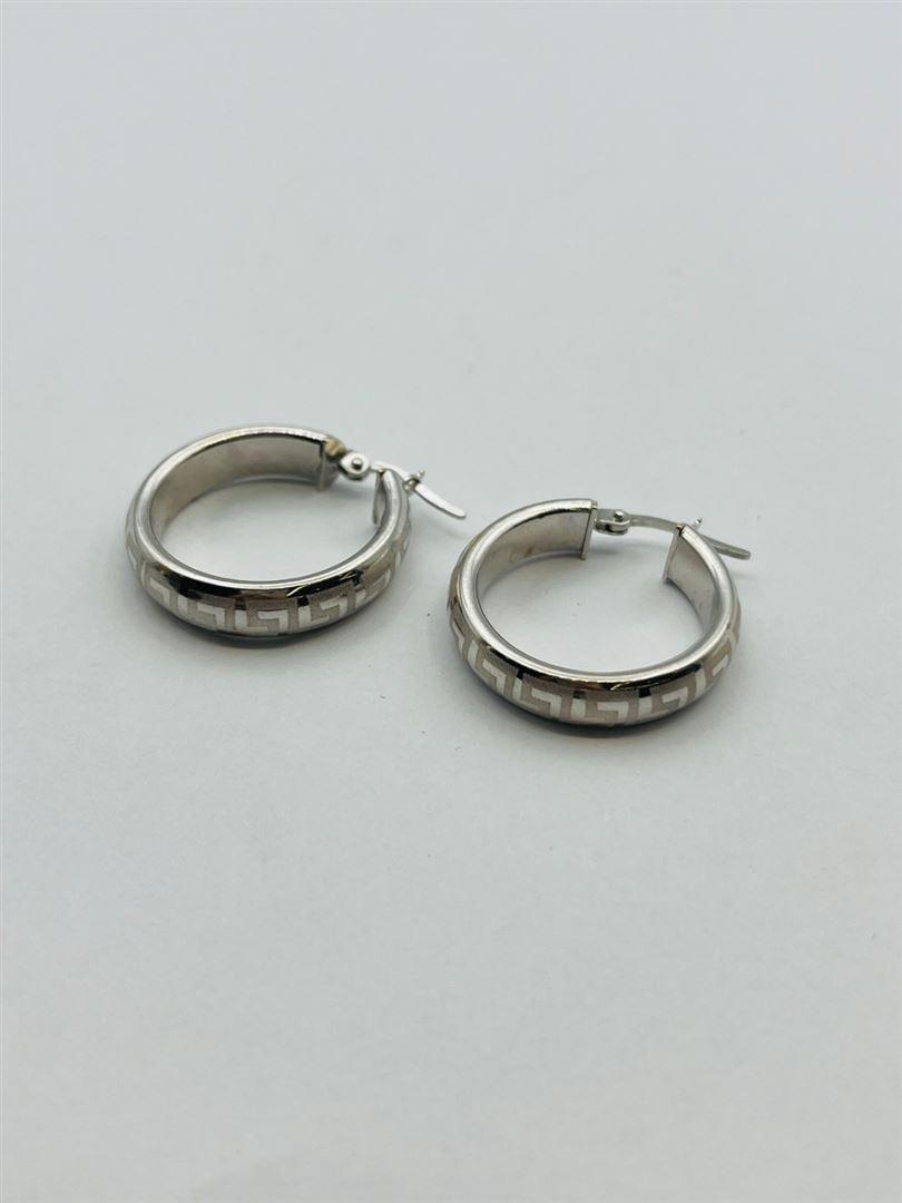 گوشواره طلا 18عیار حلقه ای ورساچه سفید