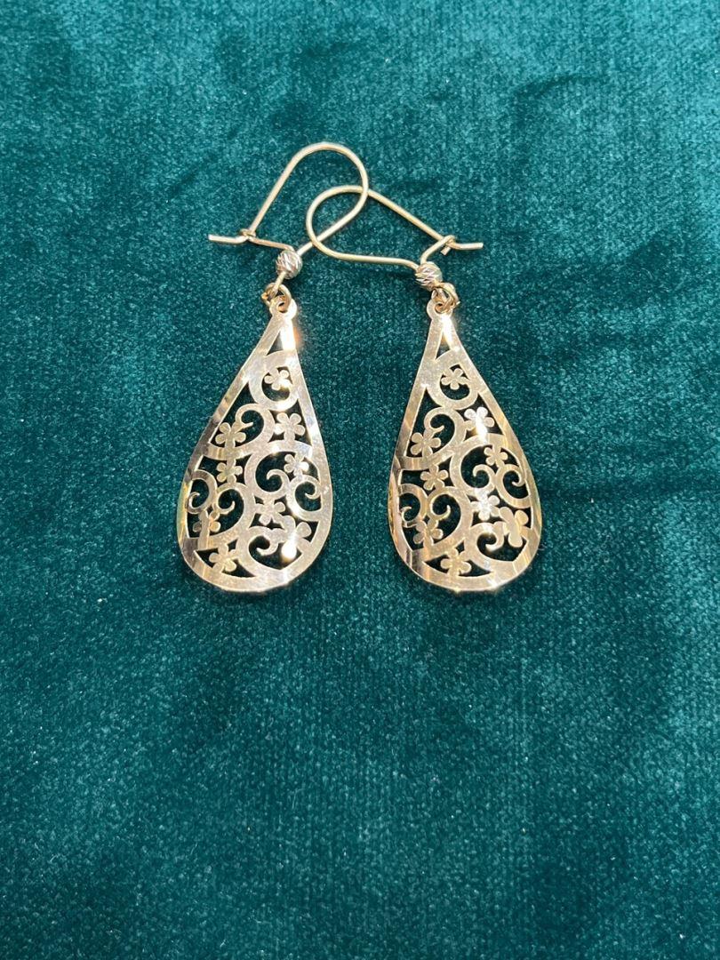گوشواره لیزری