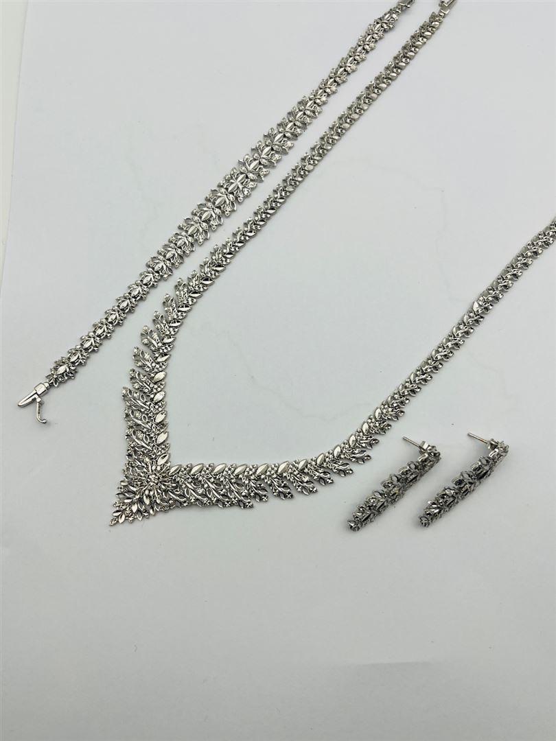 سرویس طلا 18عیار تراش سفید