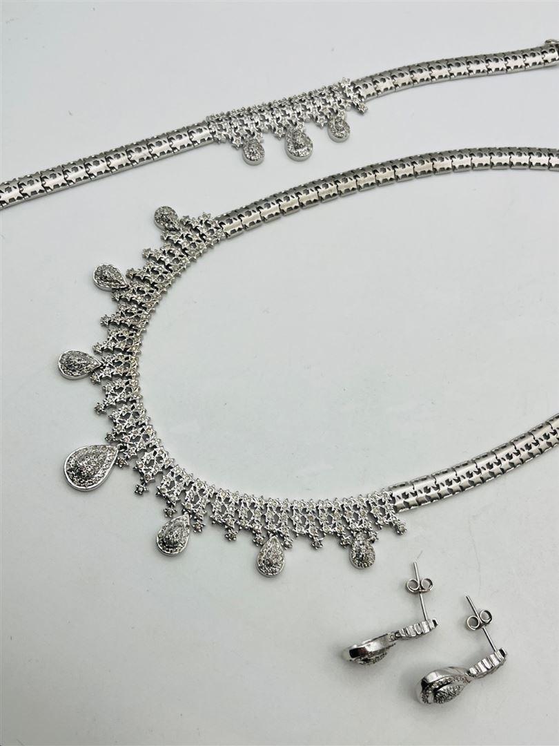 سرویس طلا 18عیار جواهر